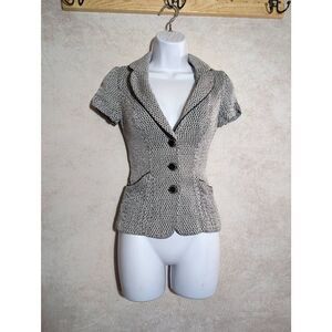 Maurices 3 button low cut top small